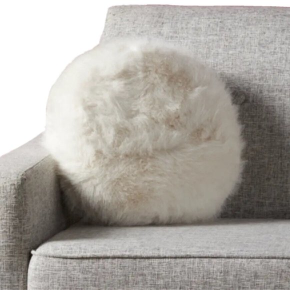 2 Tahari Faux Fur Accent Pillow Set White Sand 16" Round Holiday Christmas Decor
